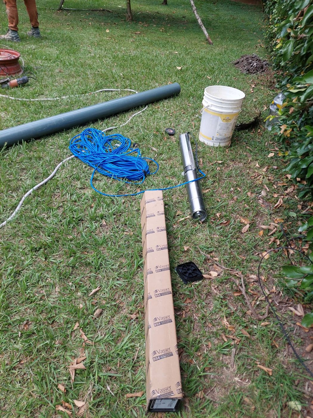 Bomba sumergible nueva y su caja, lista para instalar